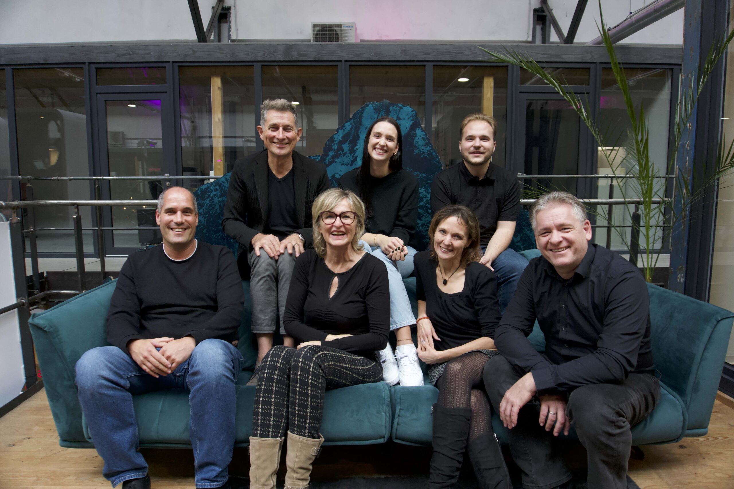 Teamfoto checkpunkt solar